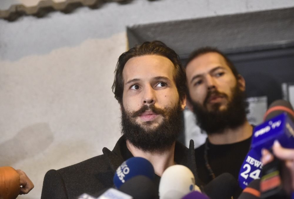 Fostul kickboxer Andrew Tate, aflat în arest la domiciliu, vizat de acuzaţii de violenţe sexuale în Regatul Unit_8