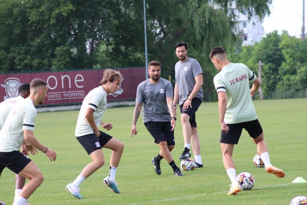 Star! Fotbalistul care a făcut senzație cu ținuta vestimentară la reunirea Rapidului_5