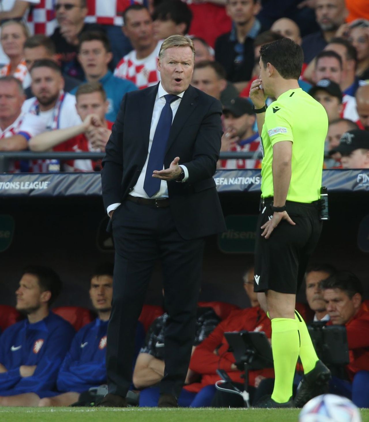 ”Istvan Kovacs se chinuia să ajungă acasă, în baie”! Ce scrie presa internațională despre arbitrul român după Olanda - Croația 2-4_8