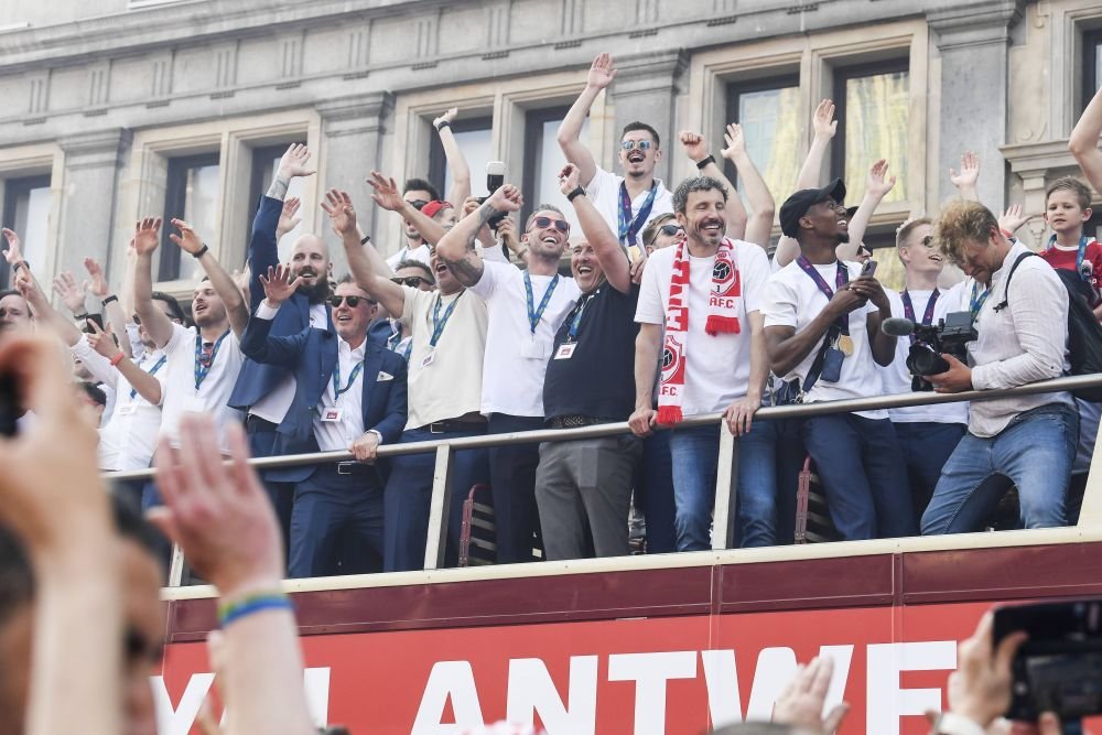 SPECIAL | Patru fotbaliști care au jucat în finala CM 2010 și acum au devenit antrenori de top_3