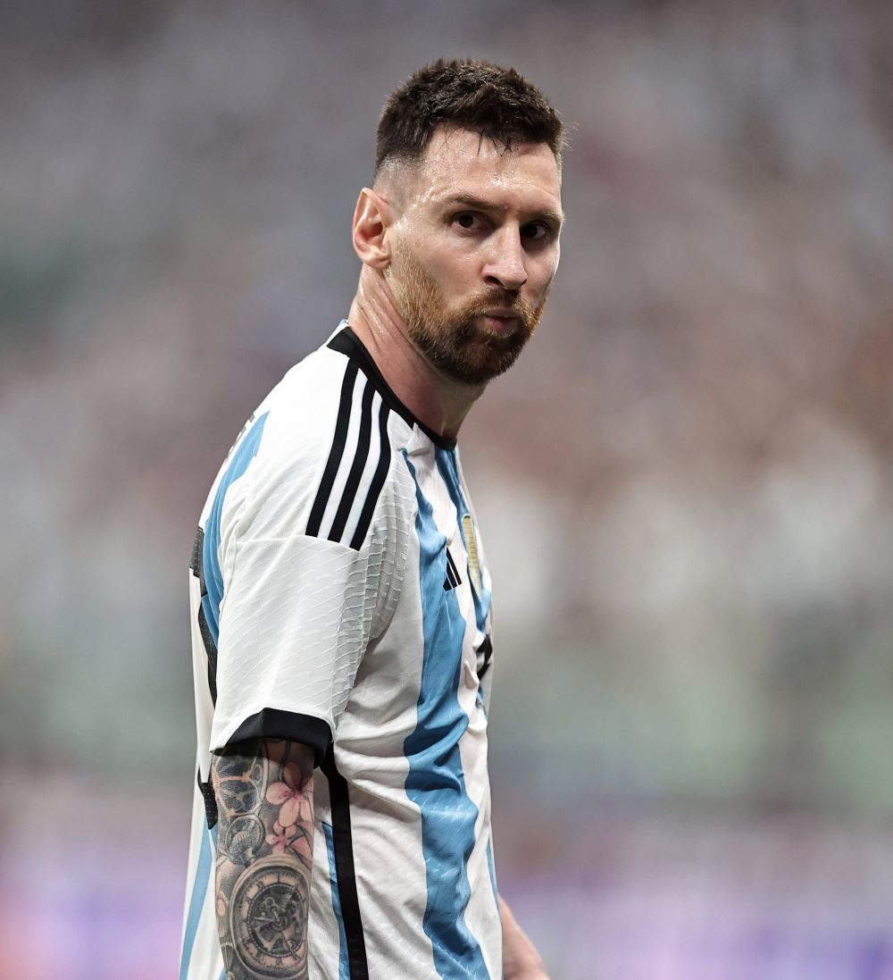 Oprit pe aeroportul din Beijing, Leo Messi a pus întrebarea care a enervat toată China. Cum a scăpat din încurcătură_9