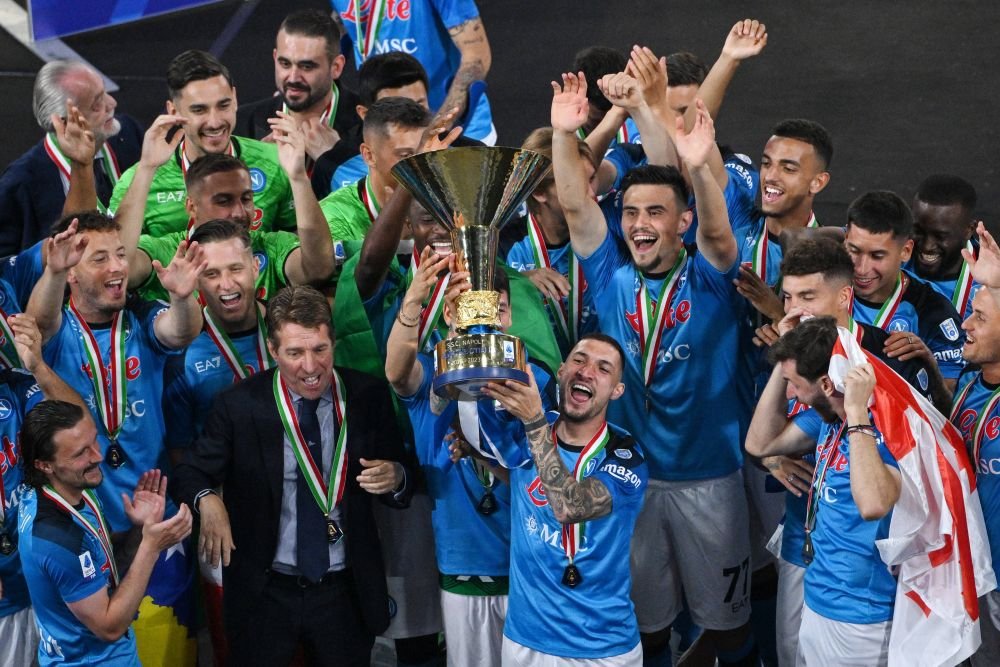 Napoli și-a prezentat oficial noul antrenor! Cine &icirc;l &icirc;nlocuiește pe Luciano Spalletti