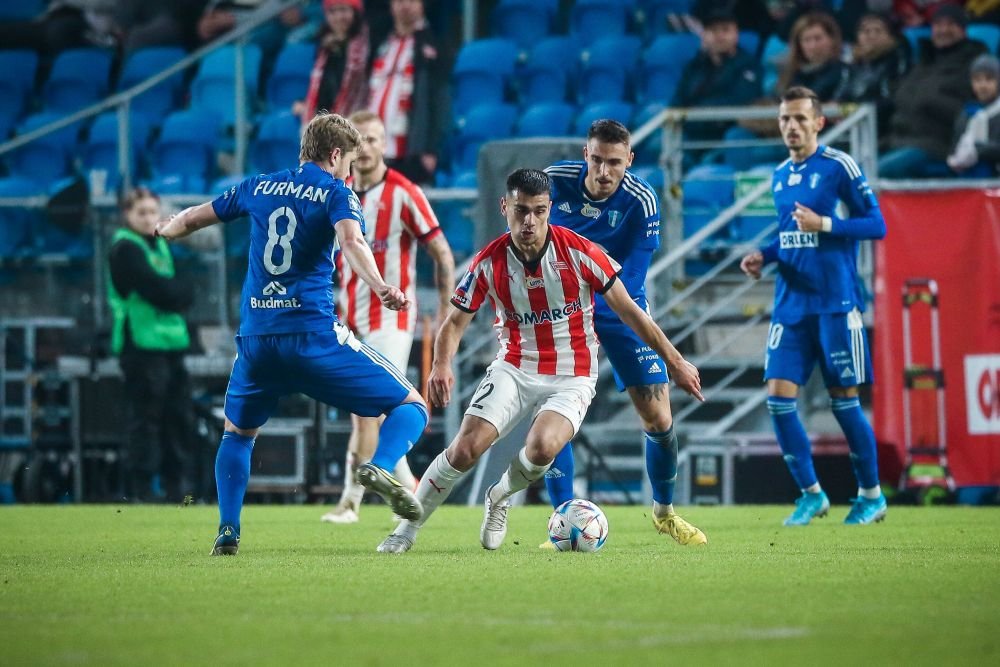 El este fotbalistul dorit de FCSB convocat la naționala din Kosovo pentru meciul cu România! Are un contract beton în Super Lig din Turcia_5
