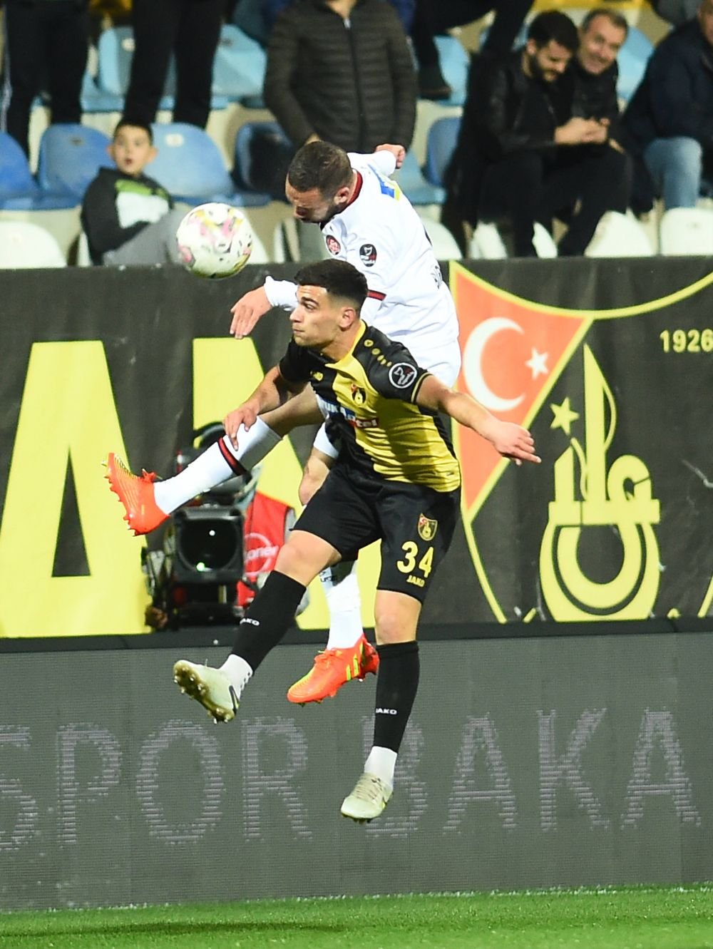 El este fotbalistul dorit de FCSB convocat la naționala din Kosovo pentru meciul cu România! Are un contract beton în Super Lig din Turcia_8