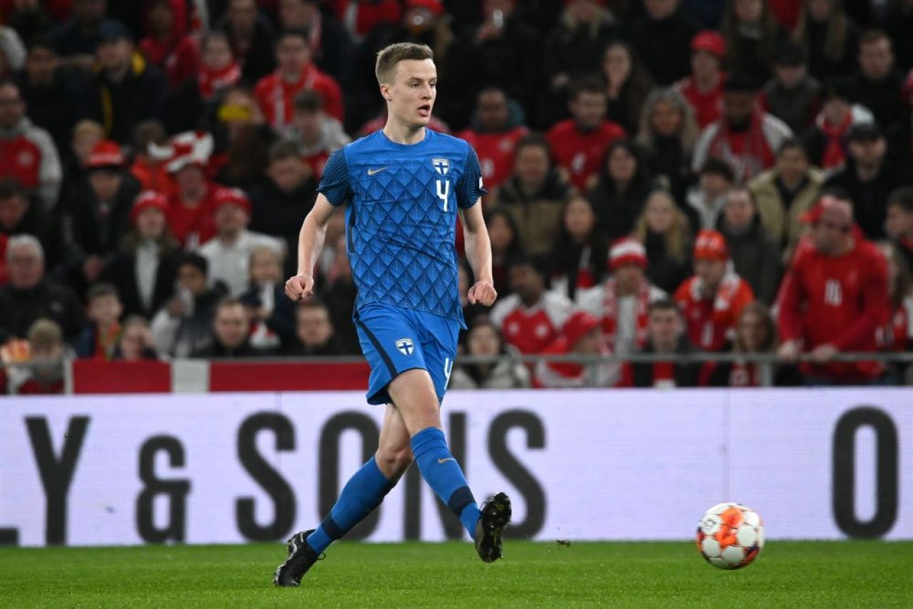 Robert Ivanov, fundașul central de națională dorit de FCSB, s-a transferat la o fostă campioană din Bundesliga! Are 1,97 metri_4