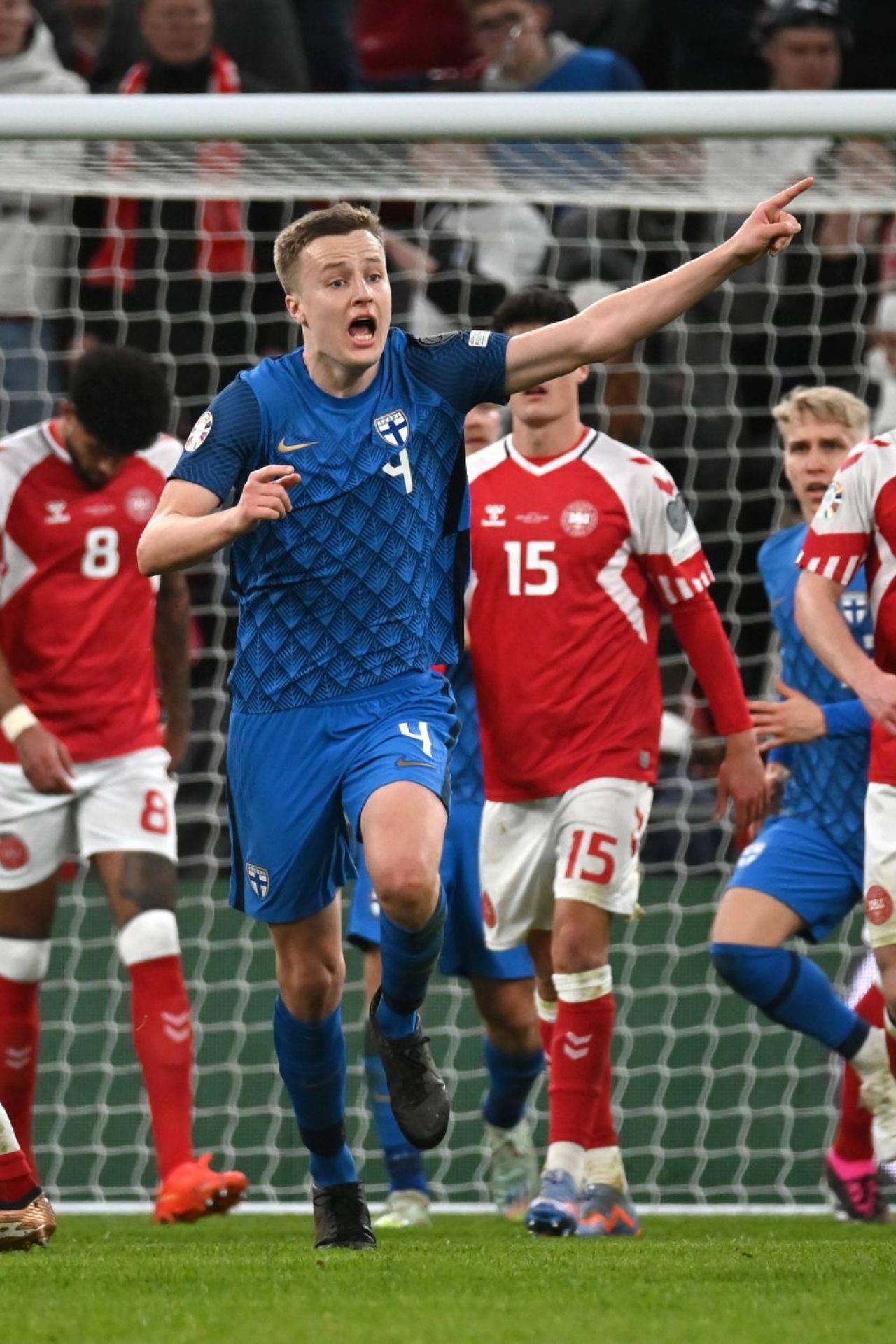 Robert Ivanov, fundașul central de națională dorit de FCSB, s-a transferat la o fostă campioană din Bundesliga! Are 1,97 metri_6