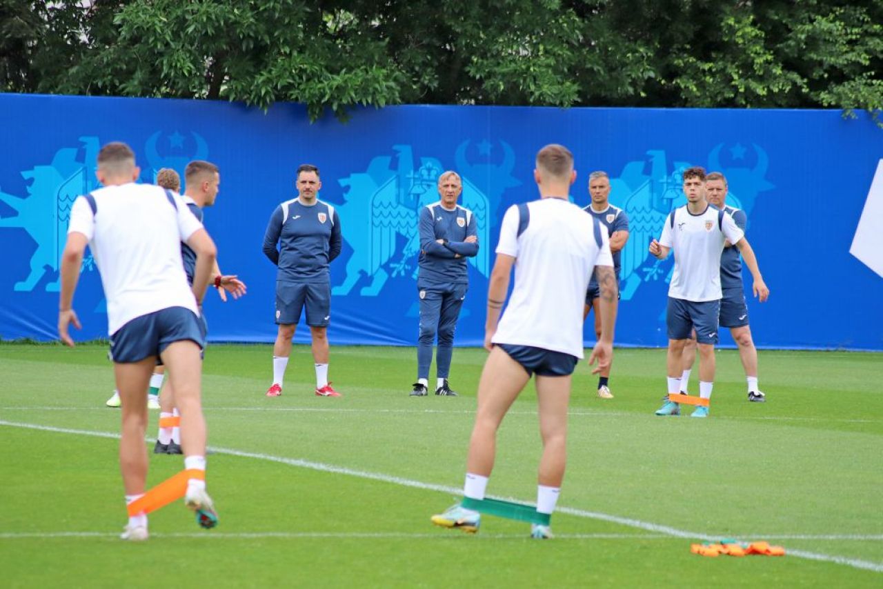 Dream Team, pe banca naționalei U21! Cine sunt foștii mari jucători care merg cu tineretul la Euro 2023_8