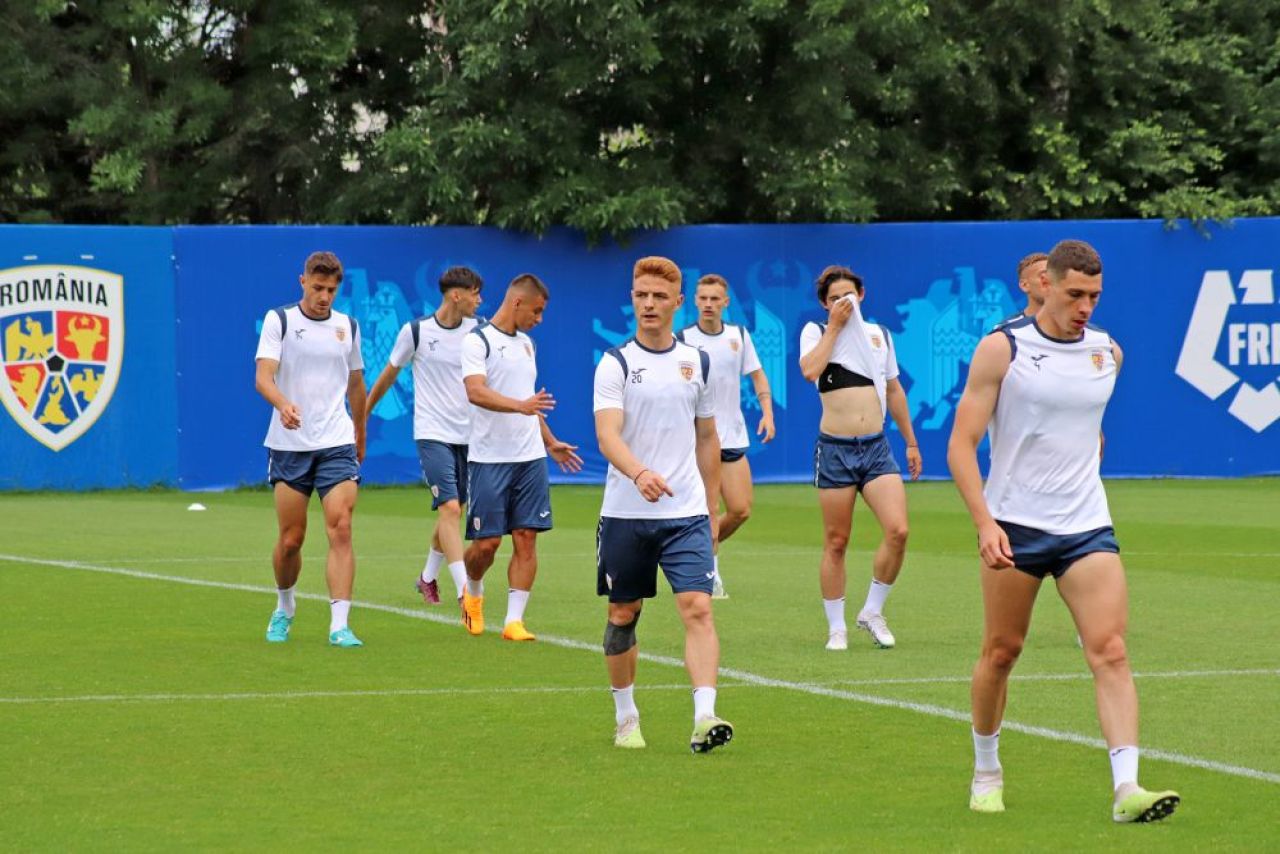 Dream Team, pe banca naționalei U21! Cine sunt foștii mari jucători care merg cu tineretul la Euro 2023_12