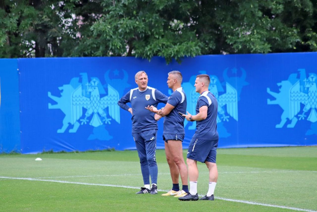 Dream Team, pe banca naționalei U21! Cine sunt foștii mari jucători care merg cu tineretul la Euro 2023_14
