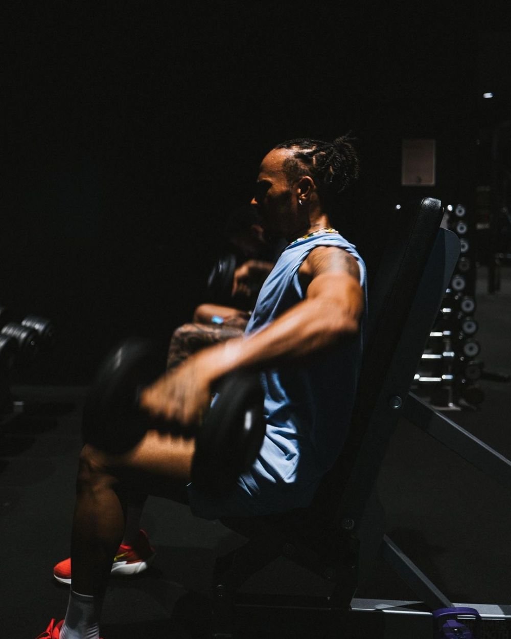 Nu se mai ascund! Shakira și Lewis Hamilton au fost surprinși în timp ce se sărutau _18