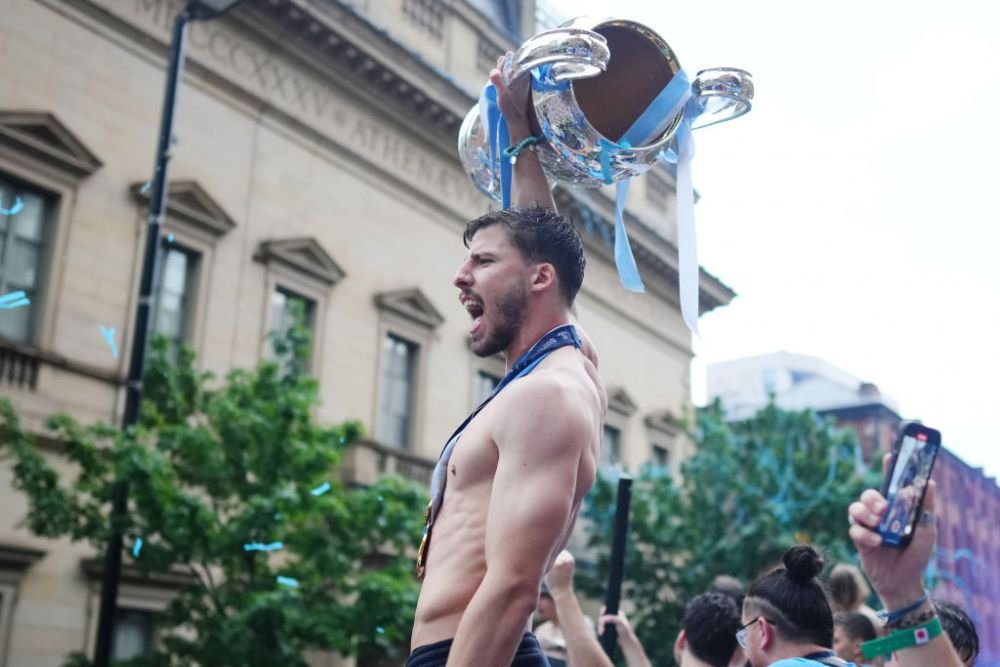 „A vomitat pe geanta mamei lui Grealish după două shot-uri!” Dezvăluiri de senzație de la petrecerea lui City! Starul care a 'cedat'_11