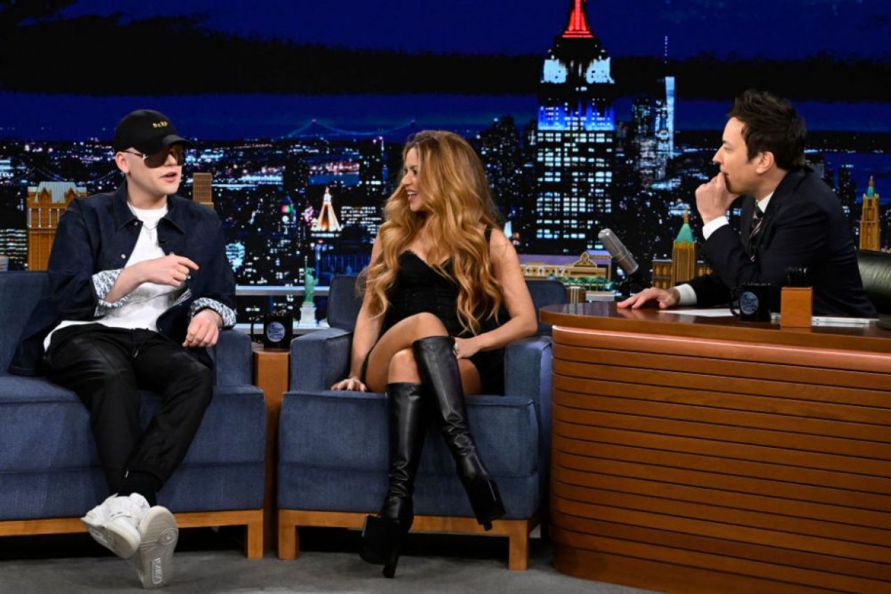 Nu se mai ascund! Shakira și Lewis Hamilton au fost surprinși în timp ce se sărutau _41