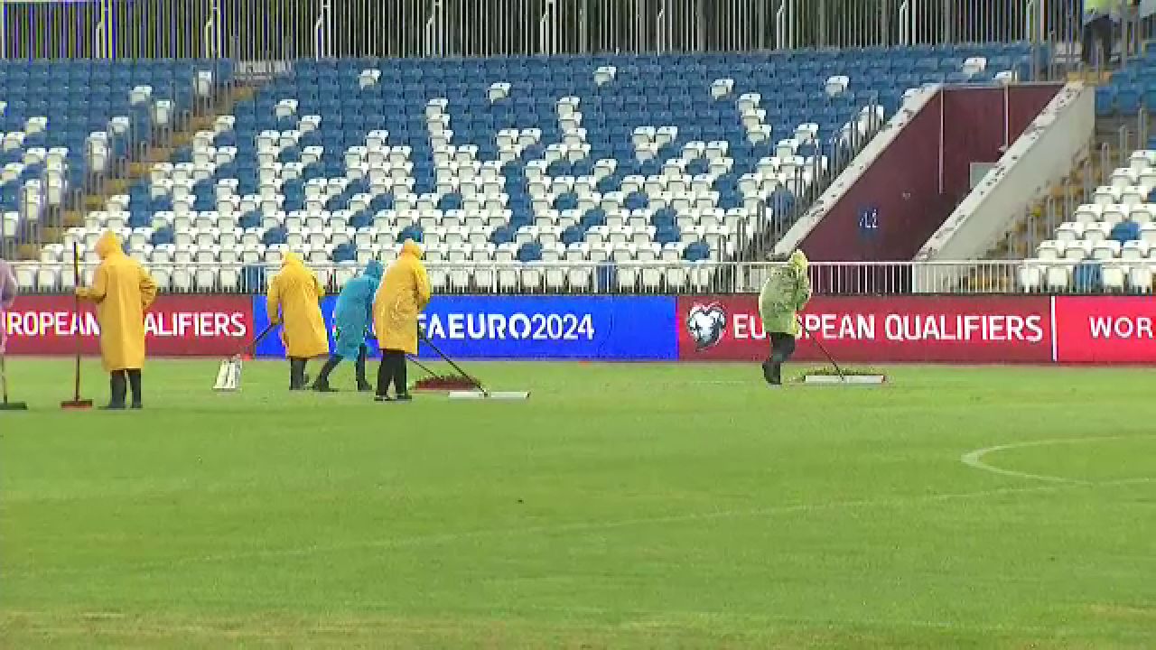 Piscina de la Pristina! Cum arată terenul înainte de Kosovo - România_7