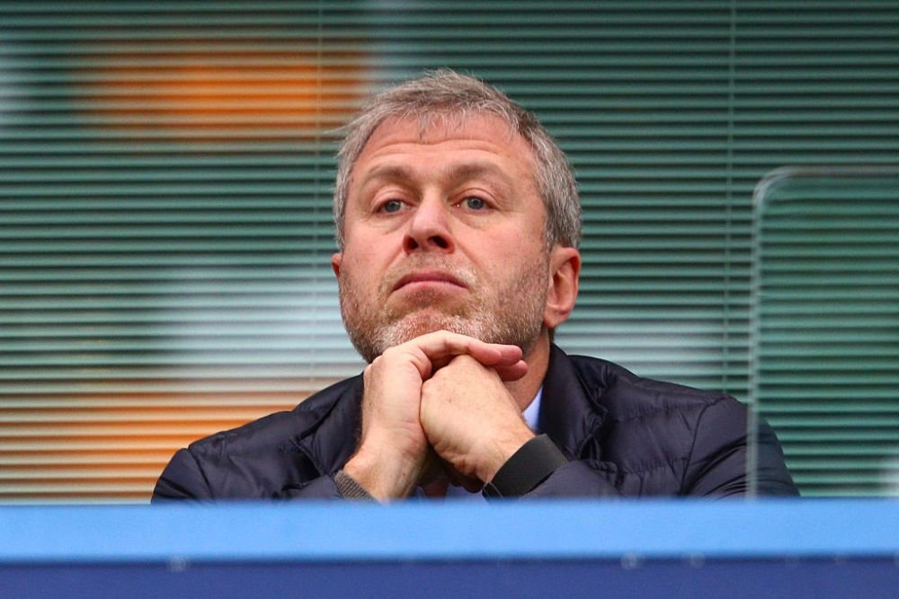 Presa din Anglia a oferit detalii noi despre Roman Abramovich! Unde ar locui fostul patron al lui Chelsea și câți bani cheltuie_2
