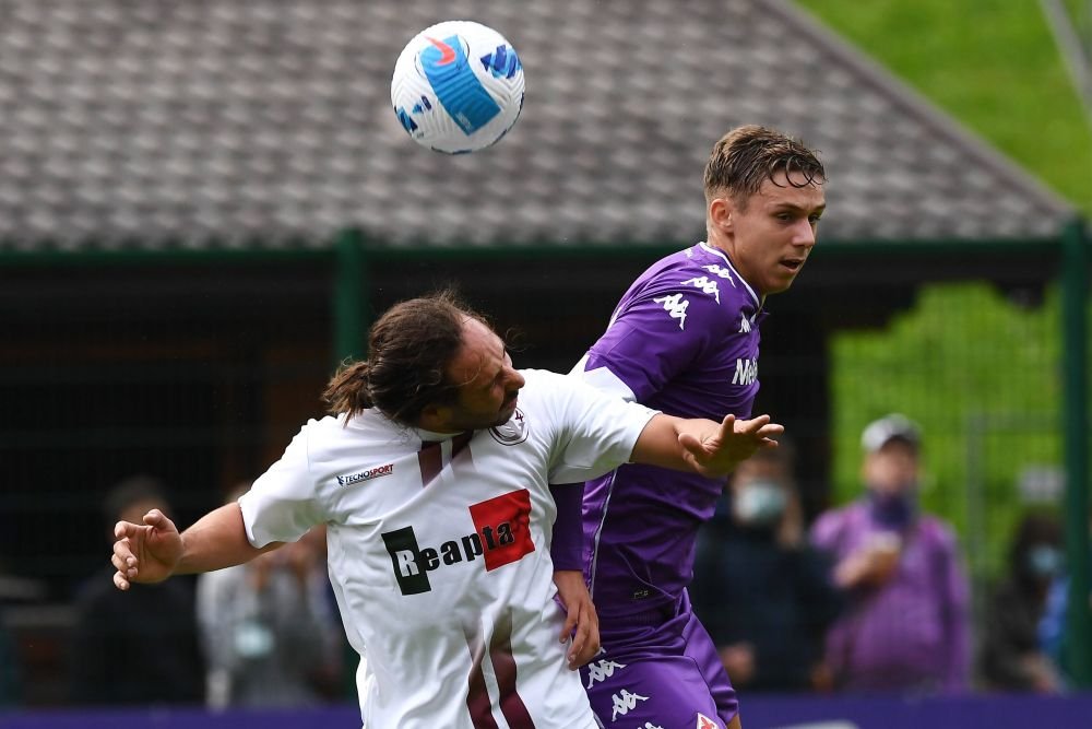 Italienii au făcut anunțul despre Louis Munteanu și Fiorentina! Ce se &icirc;nt&acirc;mplă cu atacantul &icirc;mprumutat la Farul Constanța