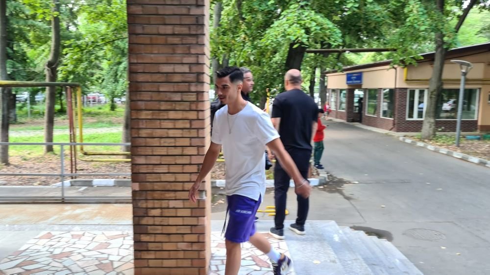 Cum a apărut Alex Băluță la reunirea FCSB-ului_10