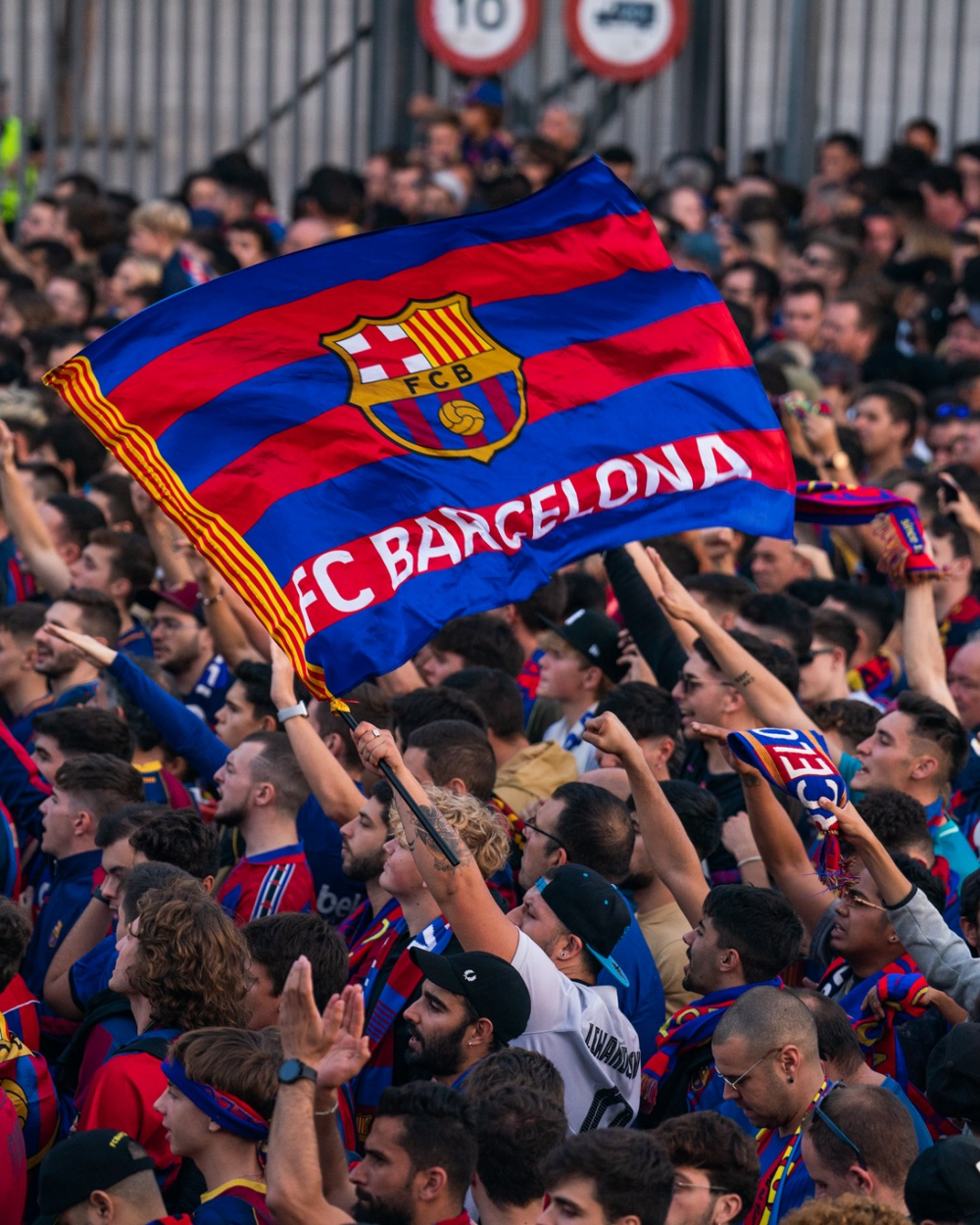 Barcelona și Juventus se umplu de bani, dacă sunt excluse de UEFA din cupele europene!_3
