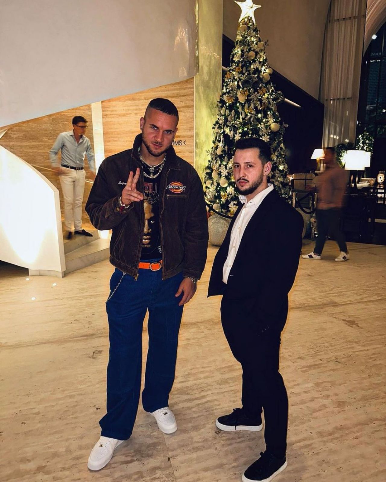 „Și Dani Alves se îmbrăca așa și acum dă țigări la schimb!” Mihai Stoica îl 'înțeapă' pe George Pușcaș pentru aparițiile sale _10