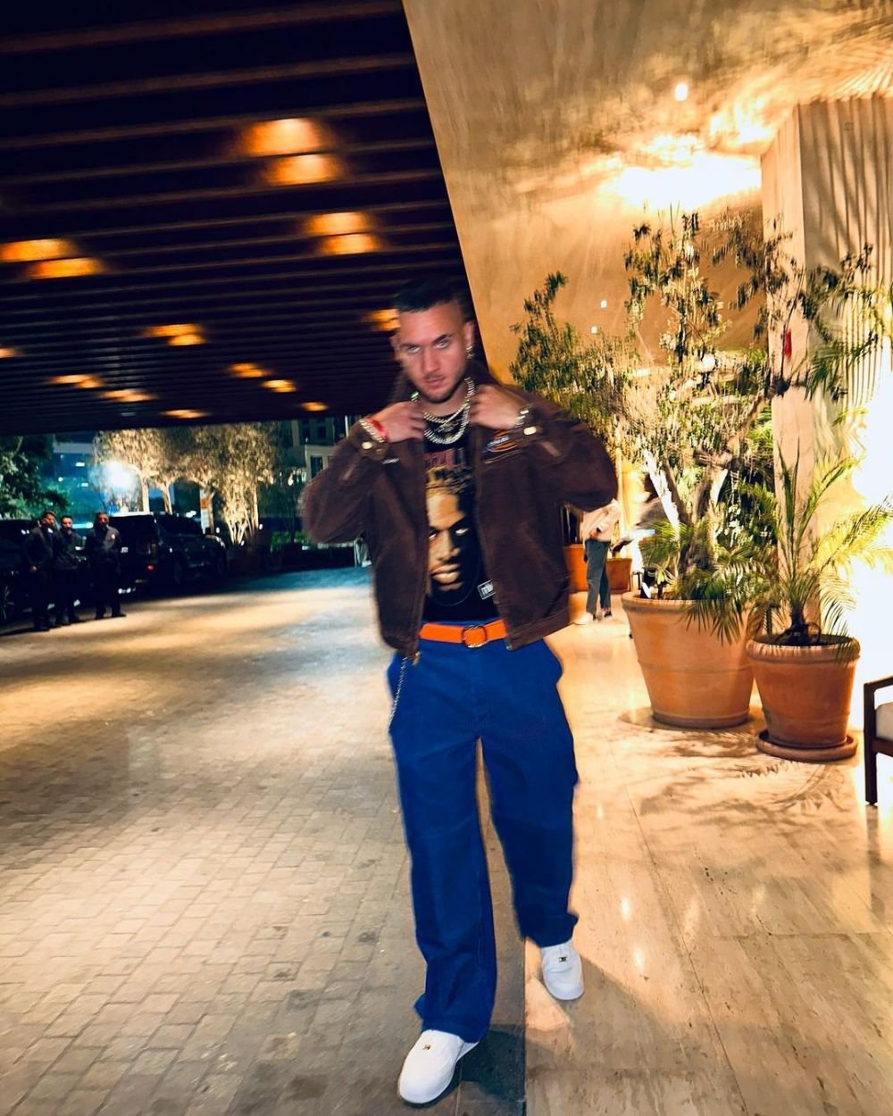 „Și Dani Alves se îmbrăca așa și acum dă țigări la schimb!” Mihai Stoica îl 'înțeapă' pe George Pușcaș pentru aparițiile sale _11