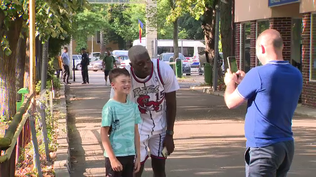 Dennis Rodman de la FCSB! Cum a apărut Joyskim Dawa, preferatul lui Gigi Becali, la vizita medicală _12