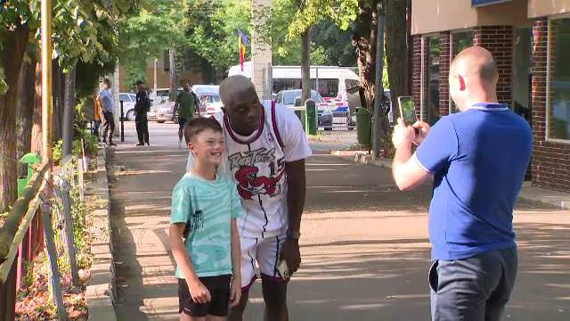 Dennis Rodman de la FCSB! Cum a apărut Joyskim Dawa, preferatul lui Gigi Becali, la vizita medicală _13