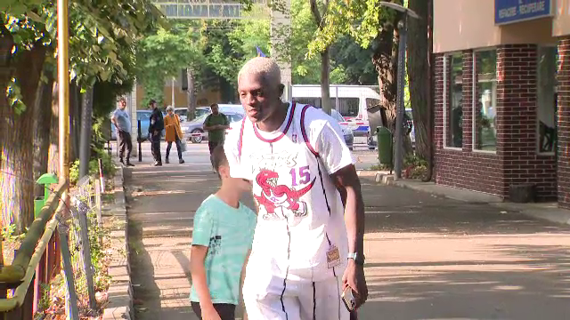 Dennis Rodman de la FCSB! Cum a apărut Joyskim Dawa, preferatul lui Gigi Becali, la vizita medicală _16