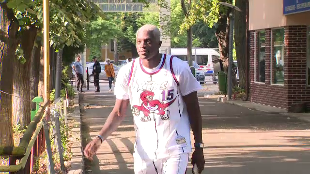 Dennis Rodman de la FCSB! Cum a apărut Joyskim Dawa, preferatul lui Gigi Becali, la vizita medicală _17
