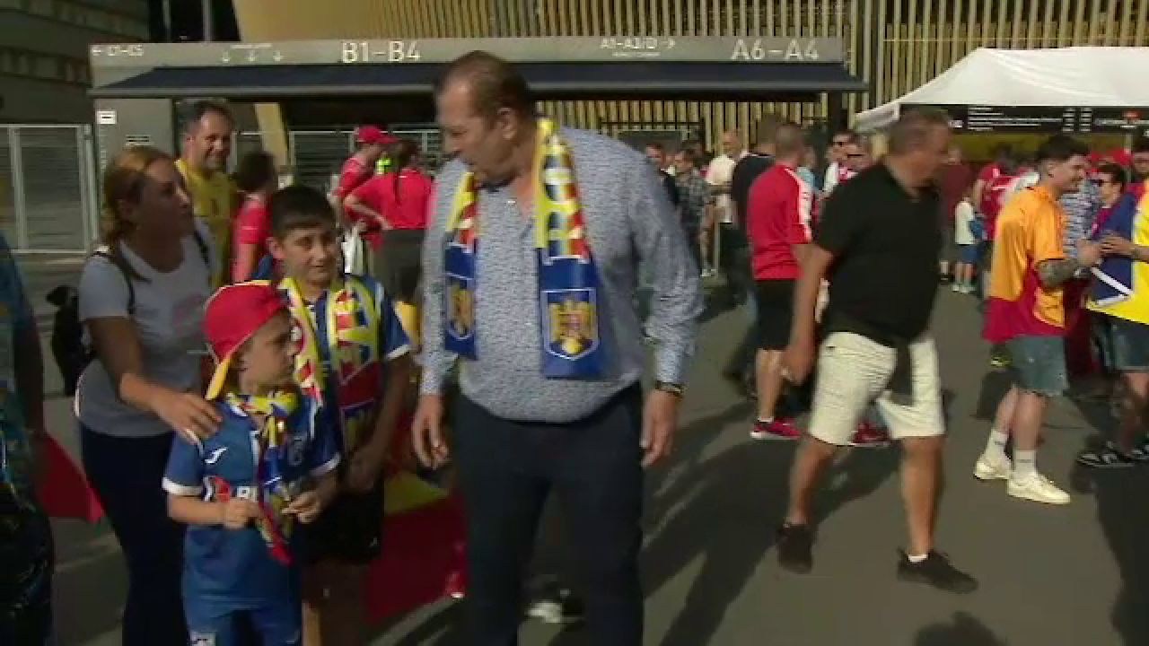 Helmut Duckadam, asaltat de români în Elveția! Toți au vrut o amintire cu eroul de la Sevilla _10
