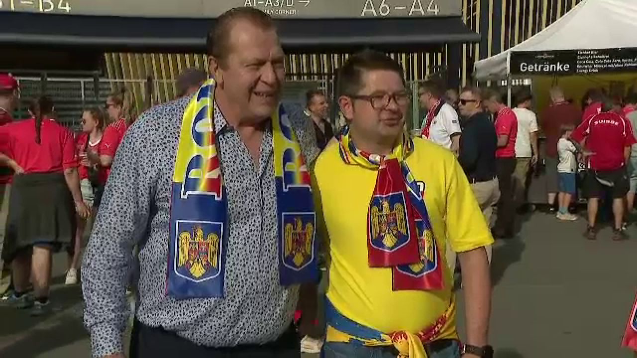 Helmut Duckadam, asaltat de români în Elveția! Toți au vrut o amintire cu eroul de la Sevilla _15