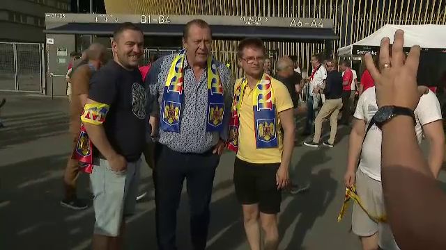 Helmut Duckadam, asaltat de români în Elveția! Toți au vrut o amintire cu eroul de la Sevilla _16