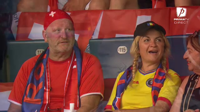 Dragostea nu are granițe! :) Imaginea serii înainte de Elveția - România_11