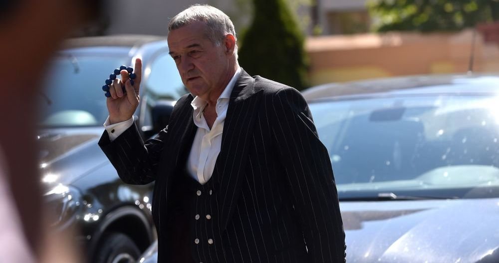 Gigi Becali aduce atacant la FCSB! Alte noutăți: &rdquo;un fundaș central 100%&rdquo; + ce se &icirc;nt&acirc;mplă cu Bogdan Vătăjelu