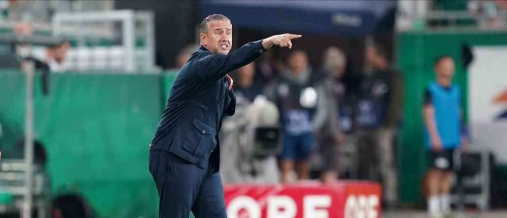 Laurențiu Reghecampf, OUT de la Neftchi Baku?! Presa azeră anunță că noul antrenor a aterizat &icirc;n Baku&nbsp;