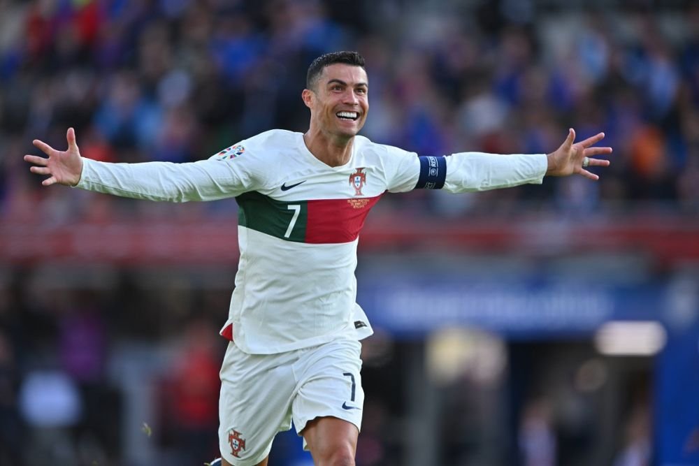 Erou și la 38 de ani! Cristiano Ronaldo i-a adus victoria Portugaliei &icirc;n prelungiri, după ce a intrat &icirc;n Cartea Recordurilor&nbsp;