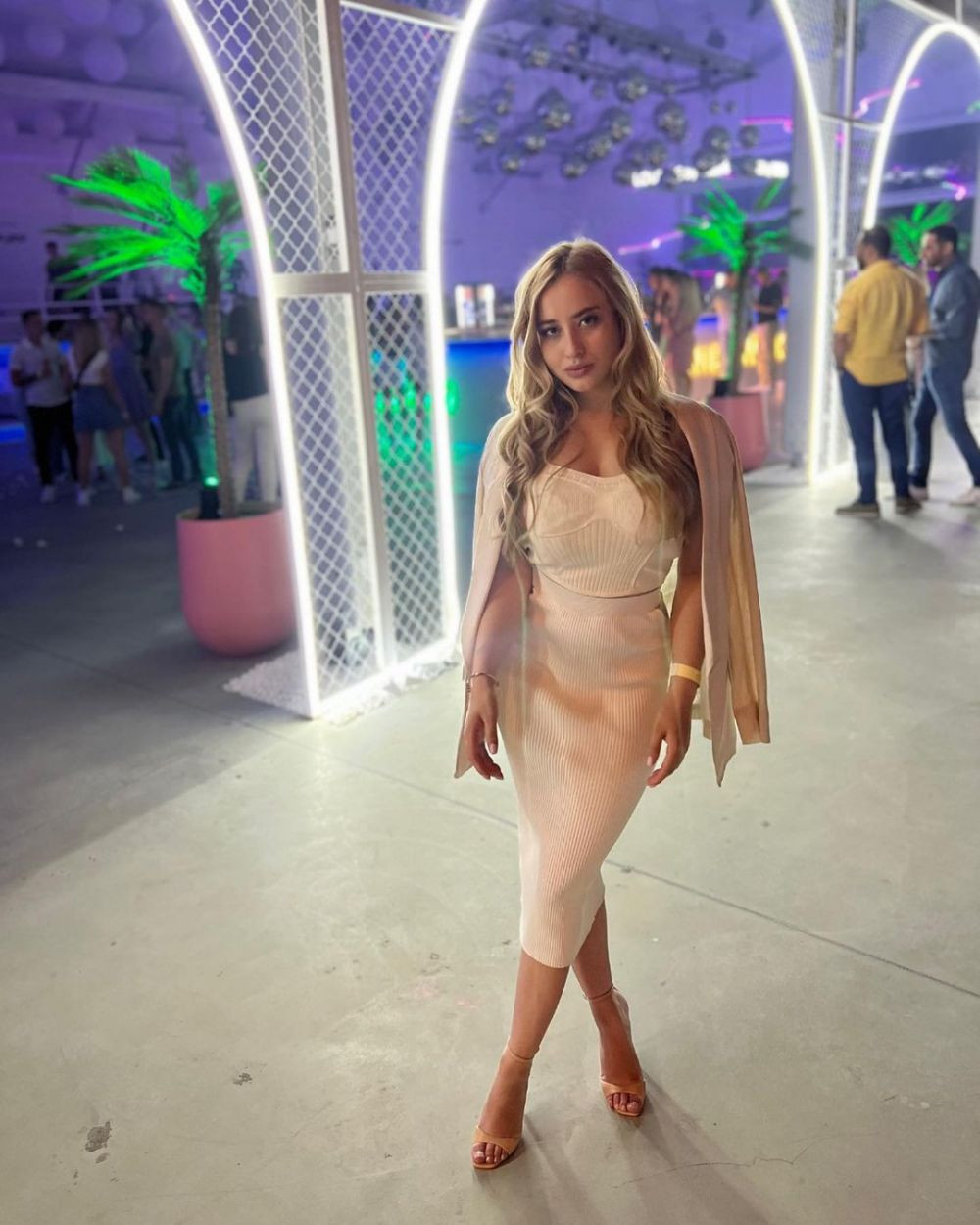 A fost talismanul Republicii Moldova în victoria cu Polonia! Olivia Cucoș, superba jurnalistă, a făcut spectacol la Chișinău_39