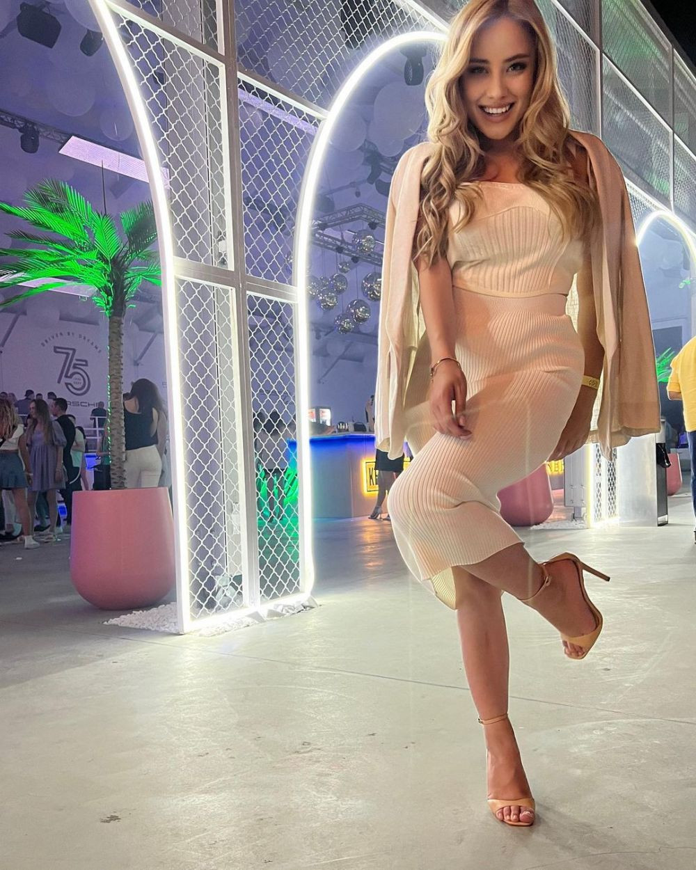 A fost talismanul Republicii Moldova în victoria cu Polonia! Olivia Cucoș, superba jurnalistă, a făcut spectacol la Chișinău_40