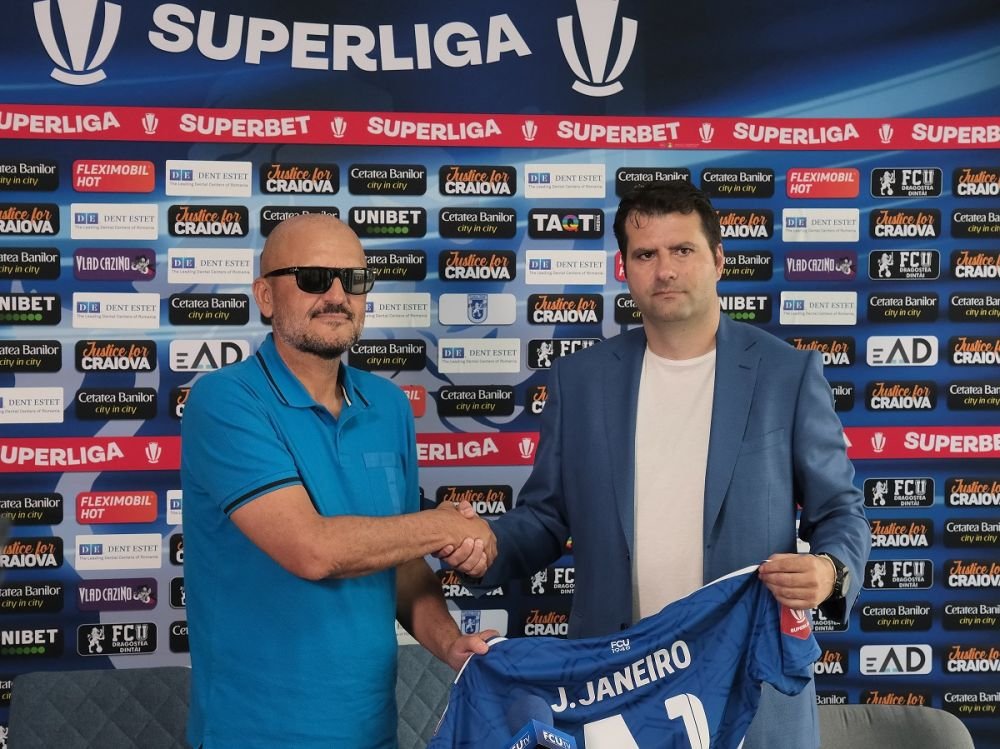 &bdquo;Napoli nici la plajă nu a apucat să se &icirc;ntindă!&rdquo; Avalanșă de ironii după ce antrenorul lui FCU Craiova nu a rezistat nici o lună!