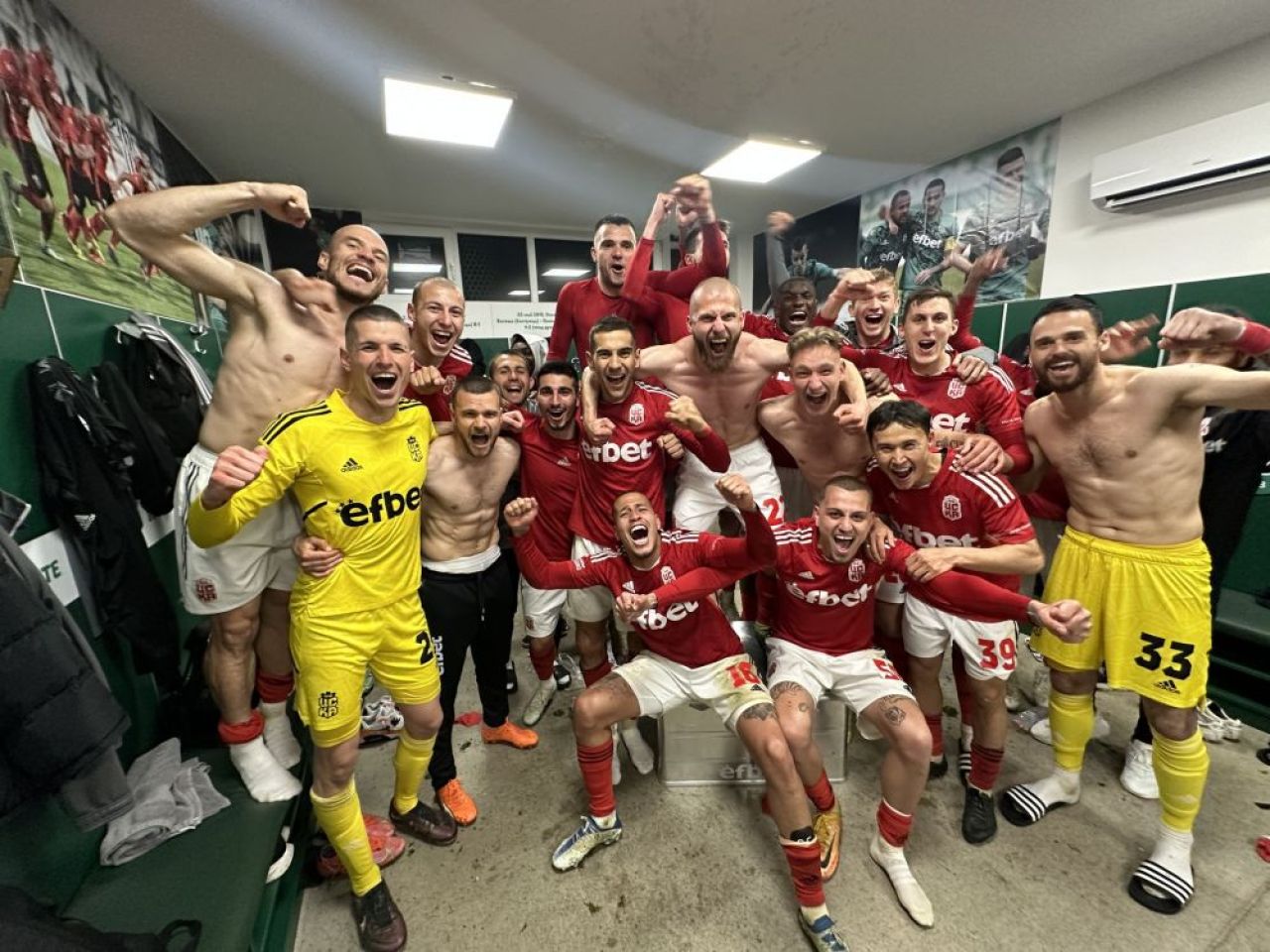 Fanii FCSB-ului s-au dus pe pagina lui TSKA 1948 să strige că ei sunt Steaua! Bulgarii le-au dat replica imediat_1