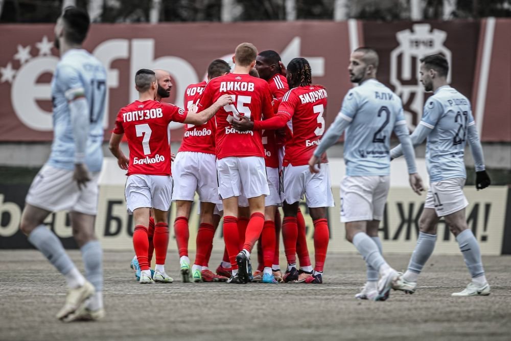 Fanii FCSB-ului s-au dus pe pagina lui TSKA 1948 să strige că ei sunt Steaua! Bulgarii le-au dat replica imediat_5