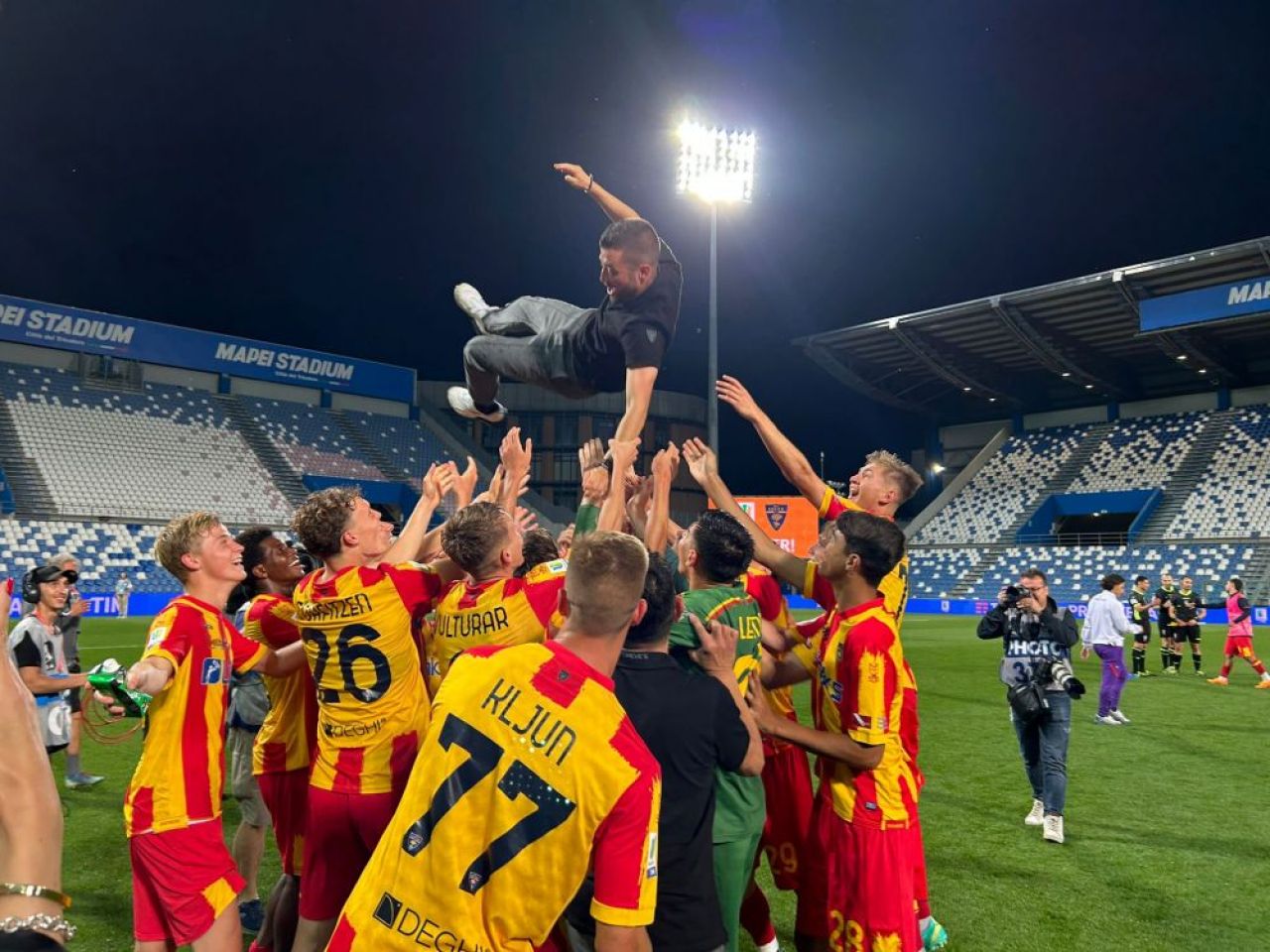 Formația care a devenit campioană cu 11 fotbaliști străini în echipa de start! 4 dintre aceștia sunt români_1
