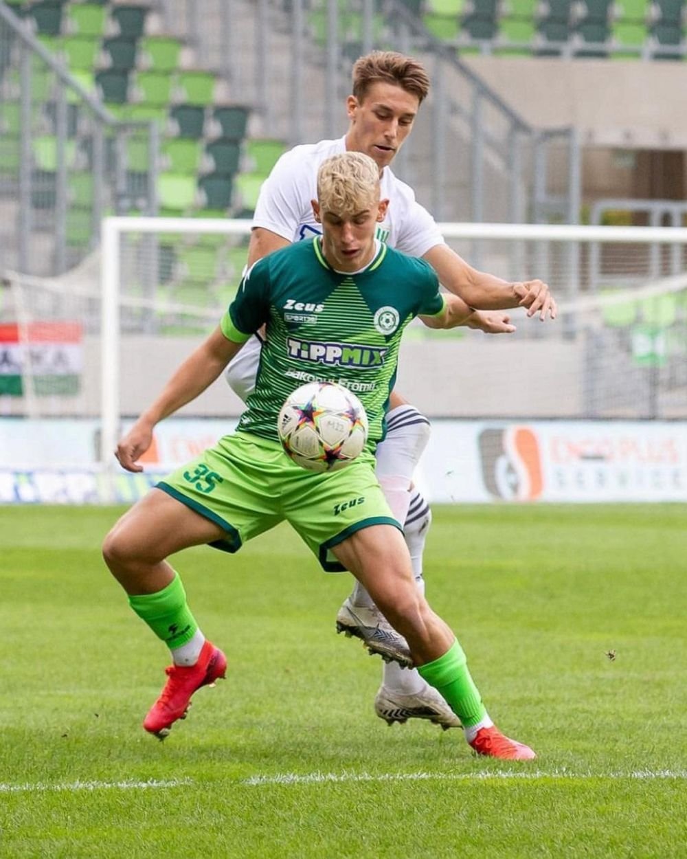 Mario Simuț, românul din naționala Ungariei, dorit la echipă de fostul antrenor de la Panathinaikos și Spartak Moscova!_24