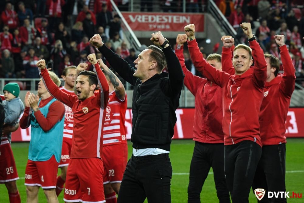 Mario Simuț, românul din naționala Ungariei, dorit la echipă de fostul antrenor de la Panathinaikos și Spartak Moscova!_48