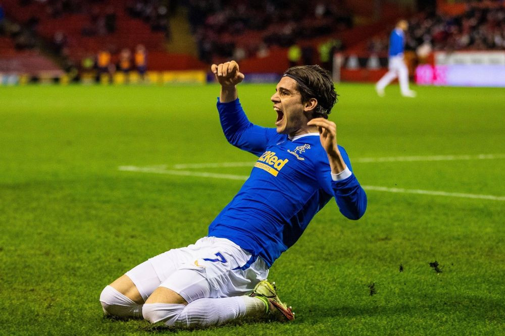 Nebunie! Cât a plătit Ianis Hagi pe inelul de logodnă oferit partenerei sale_6