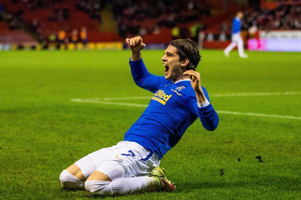 Nebunie! Cât a plătit Ianis Hagi pe inelul de logodnă oferit partenerei sale_6