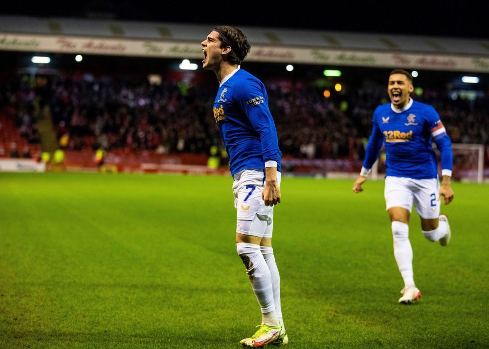 Nebunie! Cât a plătit Ianis Hagi pe inelul de logodnă oferit partenerei sale_17