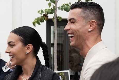 Georgina Rodriguez, apariție sexy în cel mai minuscul bikini! Imagini din vacanța cu Cristiano Ronaldo de pe yachtul de 6 milioane de euro _3