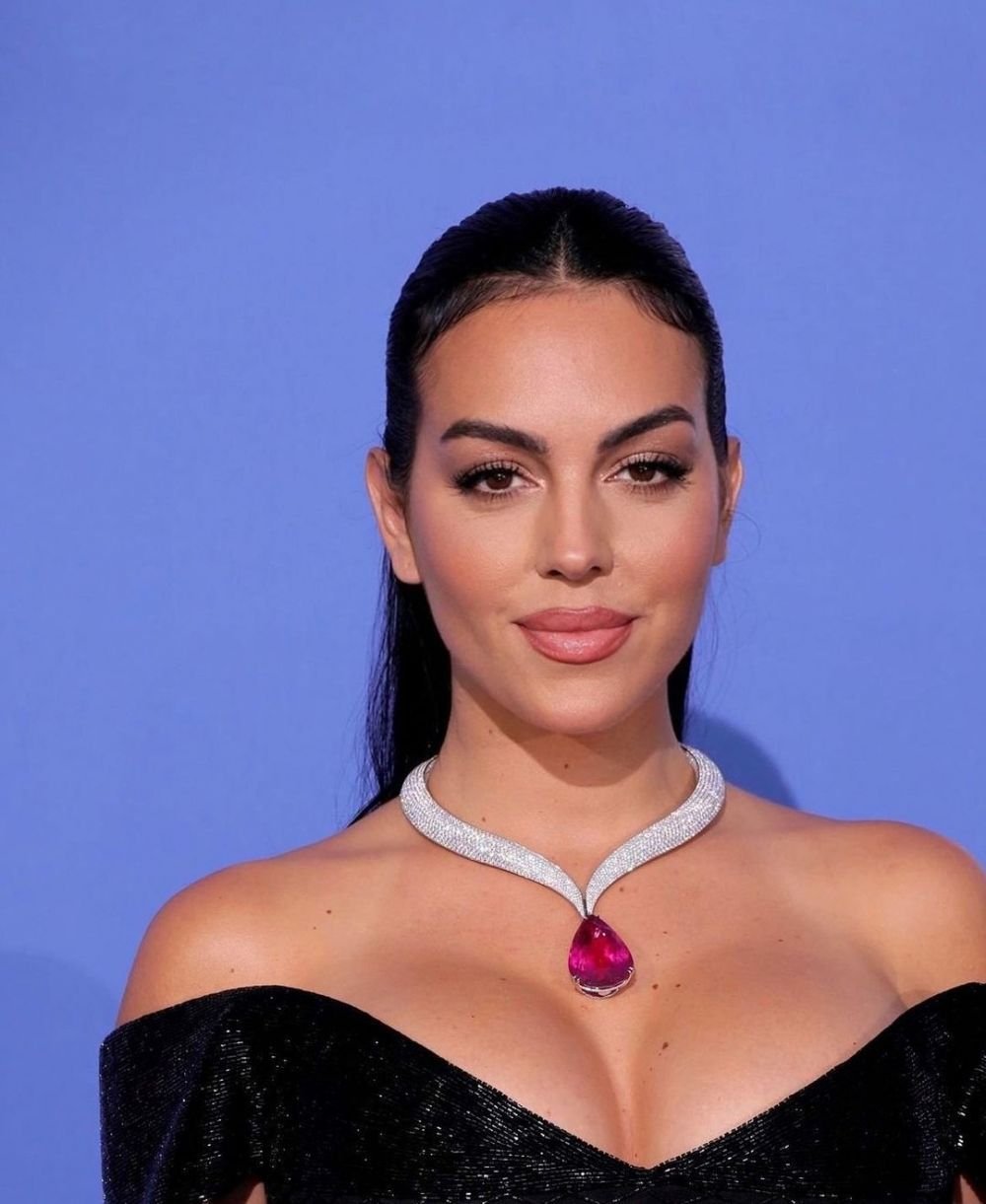 Georgina Rodriguez, apariție sexy în cel mai minuscul bikini! Imagini din vacanța cu Cristiano Ronaldo de pe yachtul de 6 milioane de euro _21