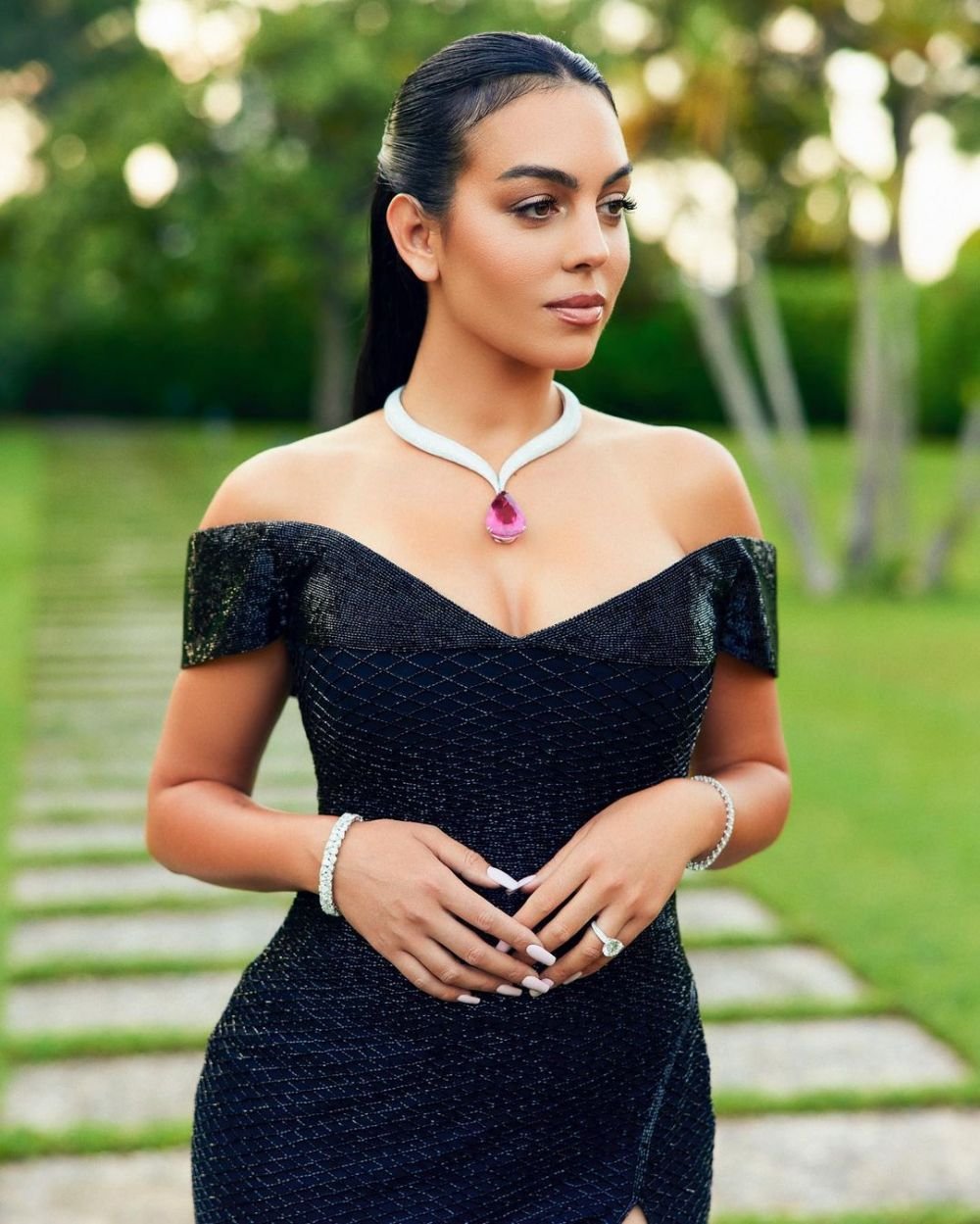 Georgina Rodriguez, apariție sexy în cel mai minuscul bikini! Imagini din vacanța cu Cristiano Ronaldo de pe yachtul de 6 milioane de euro _22