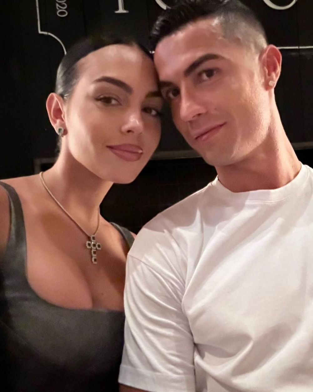Georgina Rodriguez, apariție sexy în cel mai minuscul bikini! Imagini din vacanța cu Cristiano Ronaldo de pe yachtul de 6 milioane de euro _26