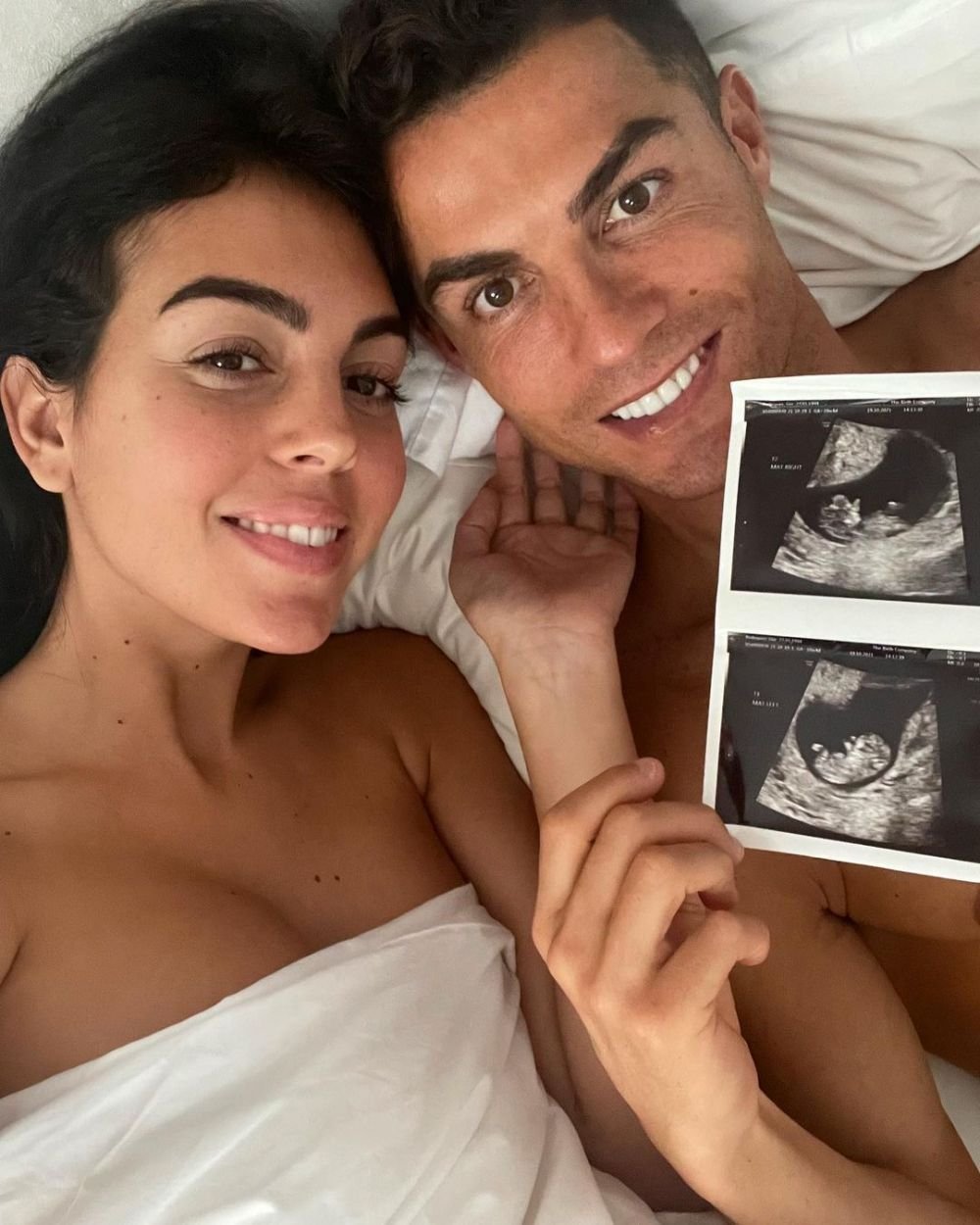 Georgina Rodriguez, apariție sexy în cel mai minuscul bikini! Imagini din vacanța cu Cristiano Ronaldo de pe yachtul de 6 milioane de euro _90